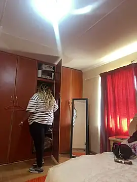 Snapshot of Michyboldy chatting on 03-21-25, 08:39 Michyboldy online show from 03-21-25, 08:39