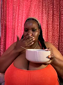 Snapshot of Michyboldy chatting on 10-20-25, 06:36 Michyboldy online show from 10-20-25, 06:36