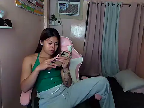 Snapshot of young_salsalita chatting on 07-03-26, 02:56 young salsalita online show from 07-03-26, 02:56
