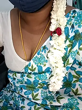 Snapshot of Tamil-hotwife chatting on 04-18-26, 04:55 Tamil-hotwife online show from 04-18-26, 04:55
