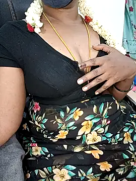 Snapshot of Tamil-hotwife chatting on 04-23-26, 05:04 Tamil-hotwife online show from 04-23-26, 05:04