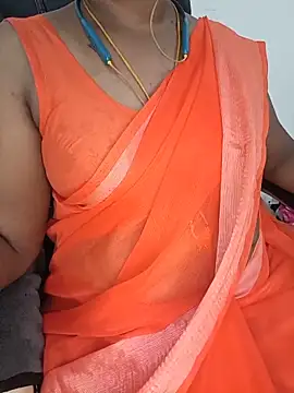 Snapshot of Tamil-hotwife chatting on 06-27-26, 06:18 Tamil-hotwife online show from 06-27-26, 06:18