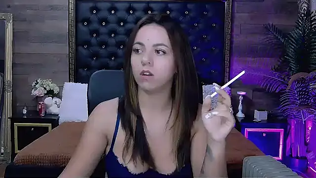 PlayfulElla online show from 10-06-25, 04:43