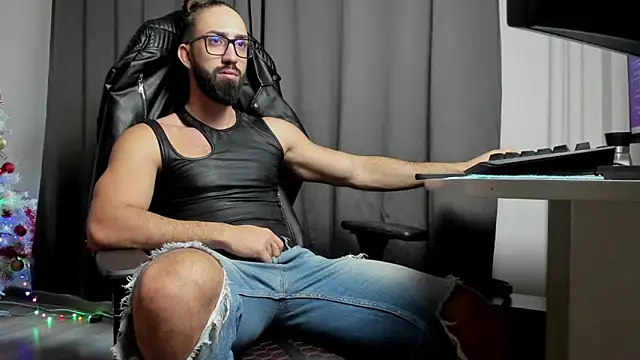 Snapshot of liamaesthetic chatting on 01-09-25, 07:10 liamaesthetic online show from 01-09-25, 07:10