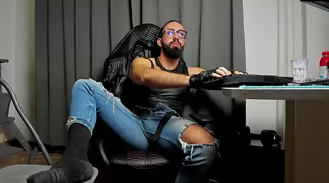 Snapshot of liamaesthetic chatting on 03-02-25, 09:43 liamaesthetic online show from 03-02-25, 09:43