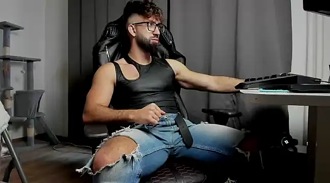 Snapshot of liamaesthetic chatting on 03-05-25, 06:12 liamaesthetic online show from 03-05-25, 06:12