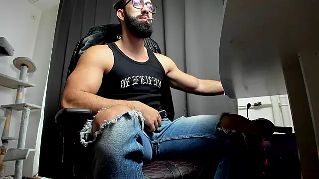 Snapshot of liamaesthetic chatting on 01-10-26, 08:27 liamaesthetic online show from 01-10-26, 08:27