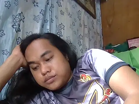 Snapshot of bettina_love chatting on 04-19-26, 03:28 bettina love online show from 04-19-26, 03:28
