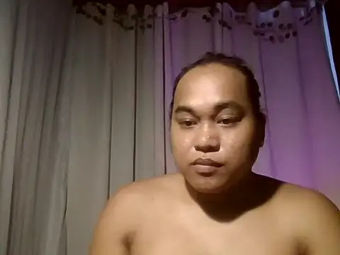 Snapshot of bettina_love chatting on 05-20-26, 07:14 bettina love online show from 05-20-26, 07:14