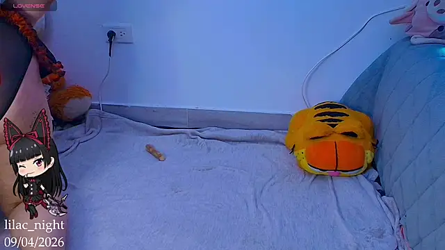 lilac night33 online show from 04-10-26, 04:23