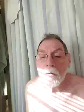 Snapshot of CDforU chatting on 01-14-25, 04:50 CDforU online show from 01-14-25, 04:50