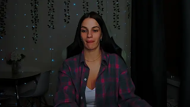 KarlaSim online show from 01-28-25, 10:56