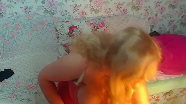 BustyDonnaSexyy online show from 03-01-25, 11:28