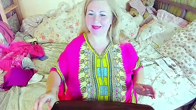 BustyDonnaSexyy online show from 10-14-25, 07:47