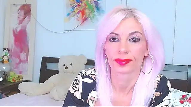 HoneyLara online show from 10-13-25, 04:18