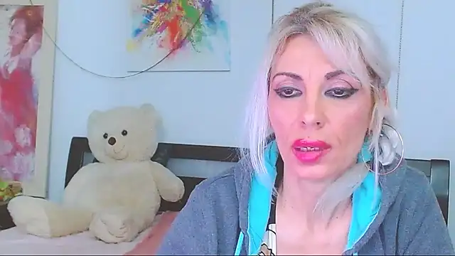 HoneyLara online show from 03-02-26, 07:21