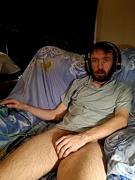 Snapshot of ShadowyTube chatting on 02-10-25, 05:19 ShadowyTube online show from 02-10-25, 05:19