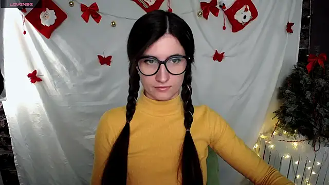 Snapshot of MaryEm976 chatting on 01-04-25, 08:17 MaryEm976 online show from 01-04-25, 08:17