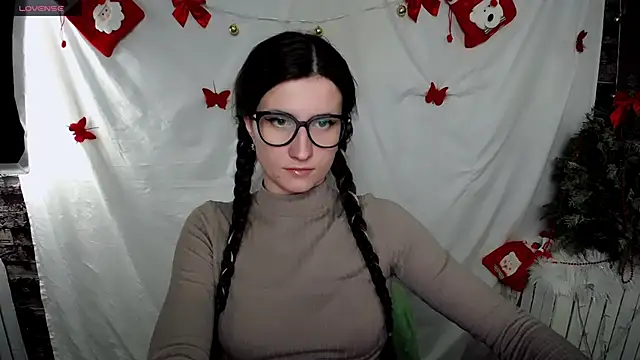 Snapshot of MaryEm976 chatting on 01-05-25, 08:43 MaryEm976 online show from 01-05-25, 08:43