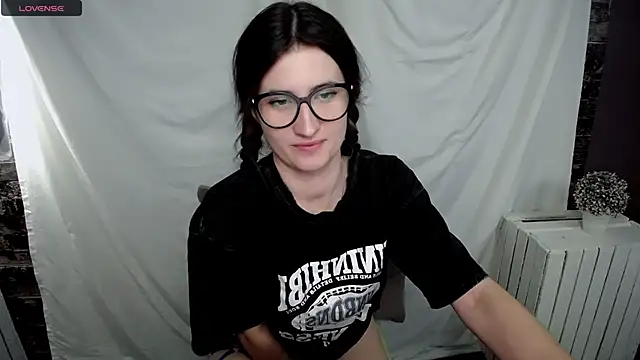 Snapshot of MaryEm976 chatting on 01-20-25, 09:24 MaryEm976 online show from 01-20-25, 09:24