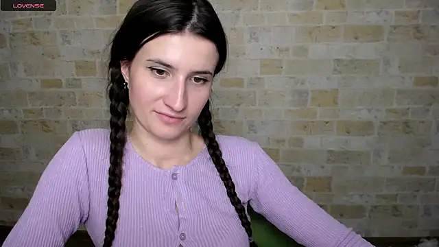 Snapshot of MaryEm976 chatting on 02-10-25, 11:46 MaryEm976 online show from 02-10-25, 11:46