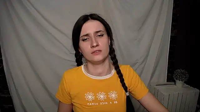 Snapshot of MaryEm976 chatting on 02-14-25, 01:08 MaryEm976 online show from 02-14-25, 01:08