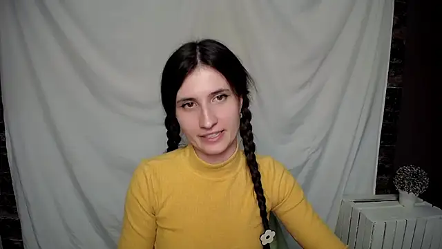 Snapshot of MaryEm976 chatting on 02-17-25, 11:44 MaryEm976 online show from 02-17-25, 11:44