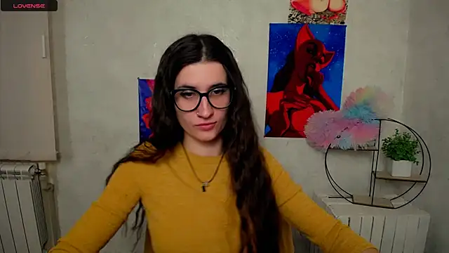 Snapshot of MaryEm976 chatting on 11-11-25, 12:16 MaryEm976 online show from 11-11-25, 12:16