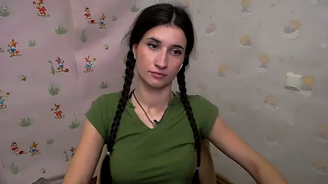 Snapshot of MaryEm976 chatting on 11-18-25, 09:25 MaryEm976 online show from 11-18-25, 09:25