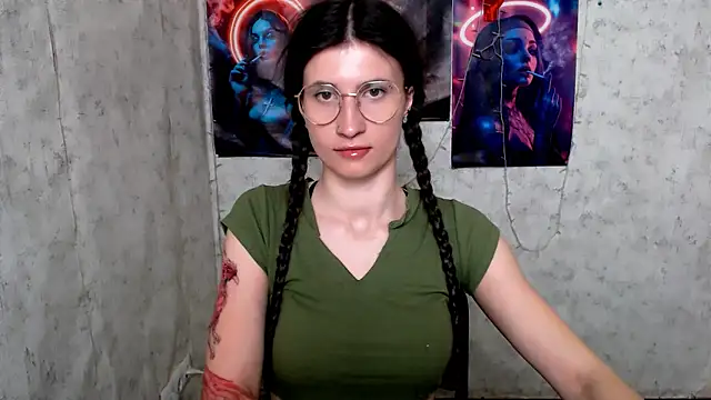 MaryEm976 online show from 04-19-26, 07:07