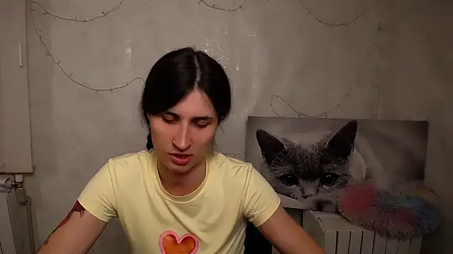 Snapshot of MaryEm976 chatting on 05-21-26, 08:10 MaryEm976 online show from 05-21-26, 08:10