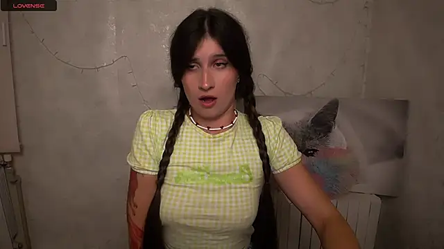 Snapshot of MaryEm976 chatting on 07-26-26, 11:17 MaryEm976 online show from 07-26-26, 11:17