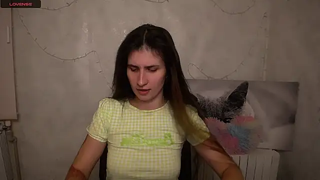 Snapshot of MaryEm976 chatting on 07-27-26, 10:44 MaryEm976 online show from 07-27-26, 10:44