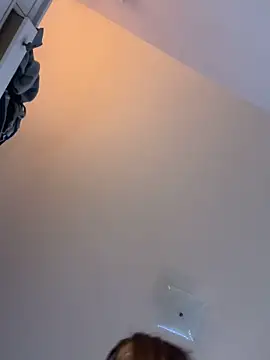 JESS LOVES online show from 11-30-25, 04:33