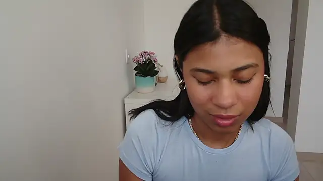 Snapshot of dark_enchantress_ chatting on 12-08-24, 07:22 dark enchantress online show from 12-08-24, 07:22