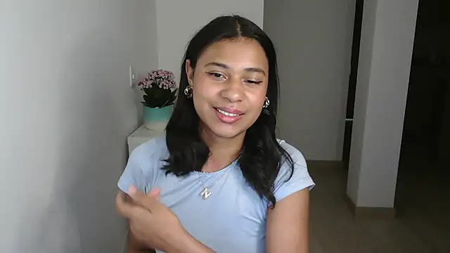 Snapshot of dark_enchantress_ chatting on 12-14-24, 02:45 dark enchantress online show from 12-14-24, 02:45