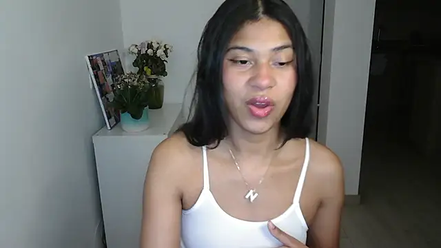 dark enchantress  online show from 01-12-25, 11:58