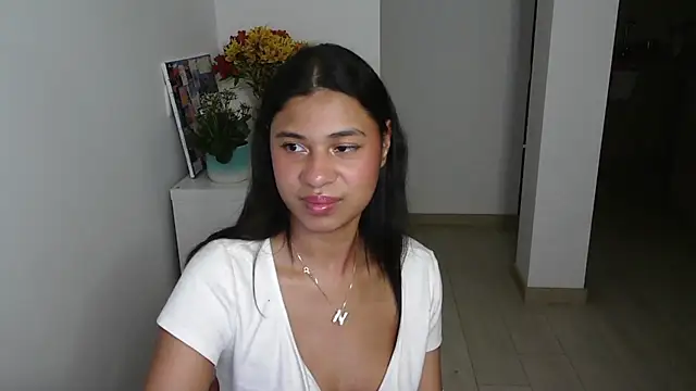 Snapshot of dark_enchantress_ chatting on 01-17-25, 03:34 dark enchantress online show from 01-17-25, 03:34