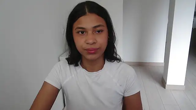 Snapshot of dark_enchantress_ chatting on 02-18-25, 09:20 dark enchantress online show from 02-18-25, 09:20