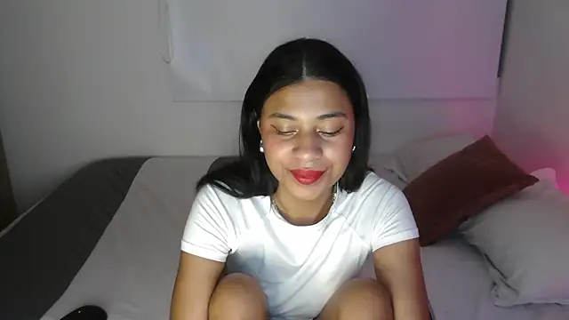 Snapshot of dark_enchantress_ chatting on 03-11-25, 03:37 dark enchantress online show from 03-11-25, 03:37