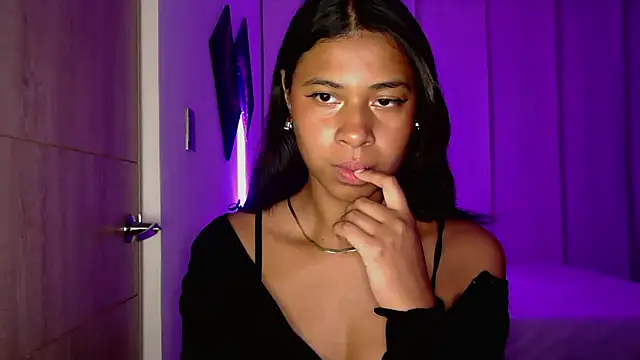 Snapshot of dark_enchantress_ chatting on 10-24-25, 11:23 dark enchantress online show from 10-24-25, 11:23