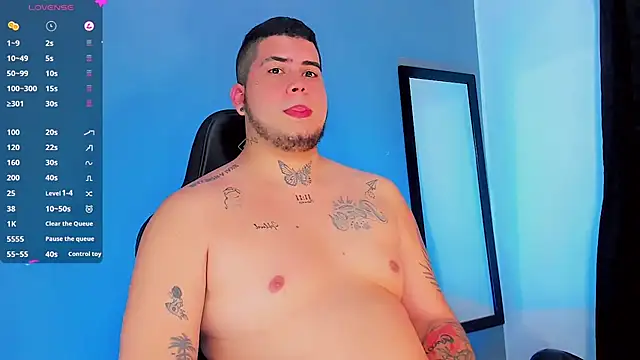 Snapshot of Thomas_chubbyxhot chatting on 01-08-25, 08:27 Thomas chubbyxhot online show from 01-08-25, 08:27