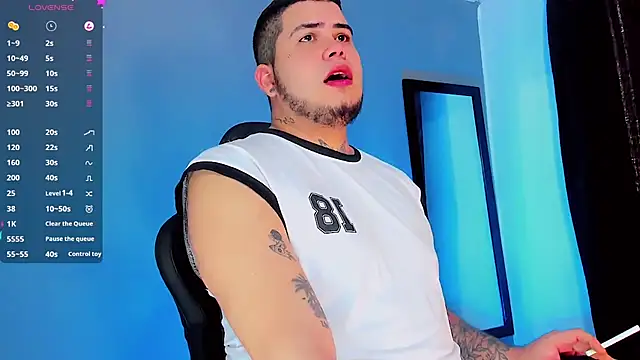 Snapshot of Thomas_chubbyxhot chatting on 01-11-25, 09:15 Thomas chubbyxhot online show from 01-11-25, 09:15