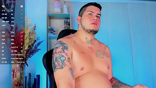 Snapshot of Thomas_chubbyxhot chatting on 02-07-25, 11:23 Thomas chubbyxhot online show from 02-07-25, 11:23