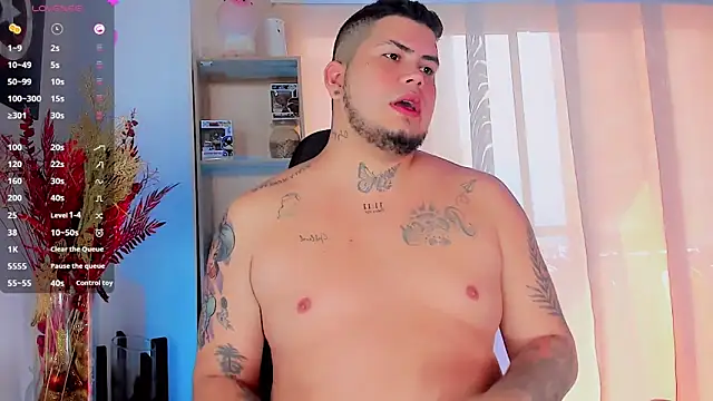 Snapshot of Thomas_chubbyxhot chatting on 02-13-25, 07:31 Thomas chubbyxhot online show from 02-13-25, 07:31