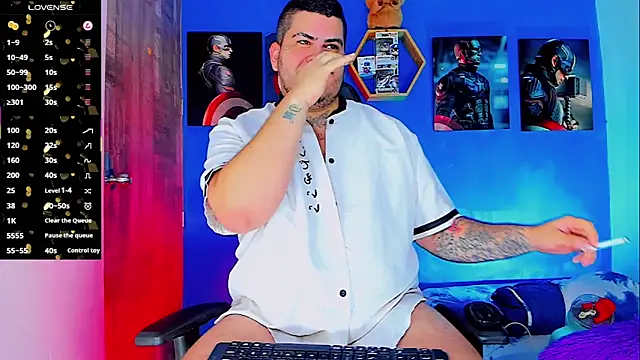 Snapshot of Thomas_chubbyxhot chatting on 11-29-25, 04:04 Thomas chubbyxhot online show from 11-29-25, 04:04