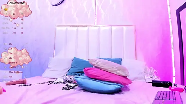 zarahfoster online show from 12-10-24, 08:05