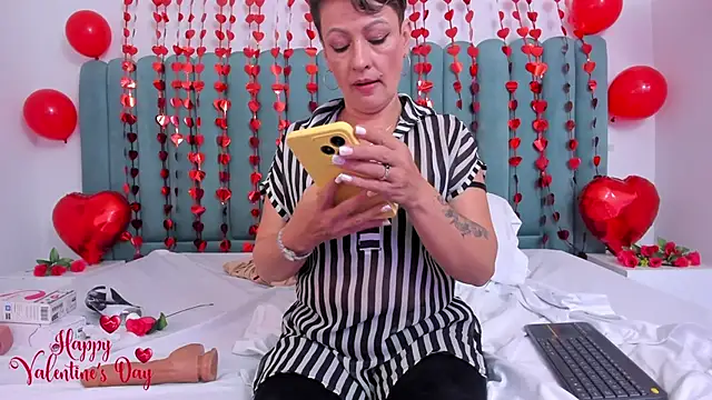 marianaaguii online show from 02-15-25, 09:16