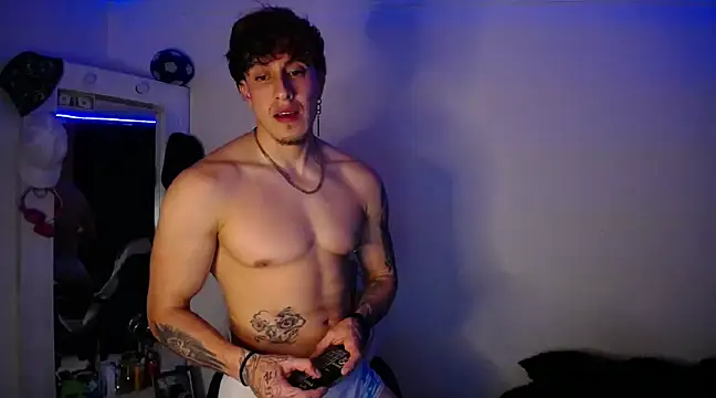 strongboy  online show from 12-29-24, 07:39