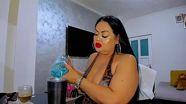 Brendaxx1 online show from 05-15-26, 08:49
